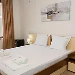 Golden Sands 1bd By Flat Mаnager Apartman